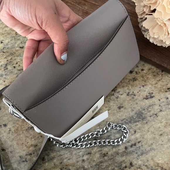 New 🥰 Tory Burch Emerson chain crossbody/ wallet - Picture 5 of 9
